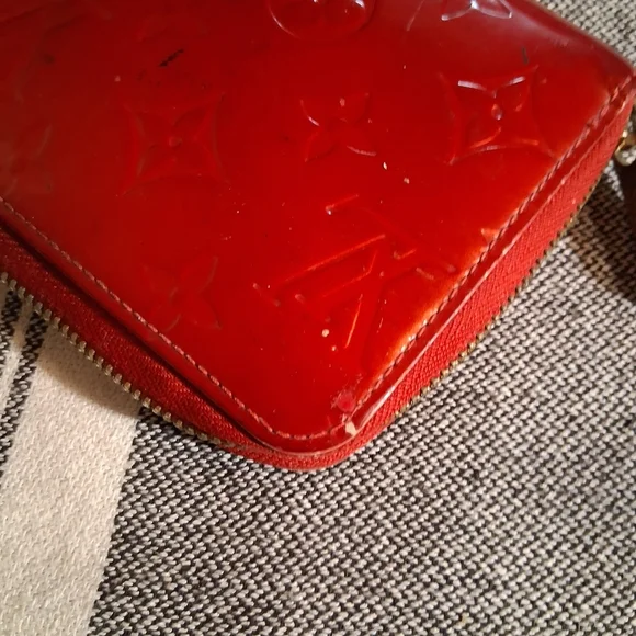 Louis Vuitton Red Embossed Wallet - Picture 6 of 16